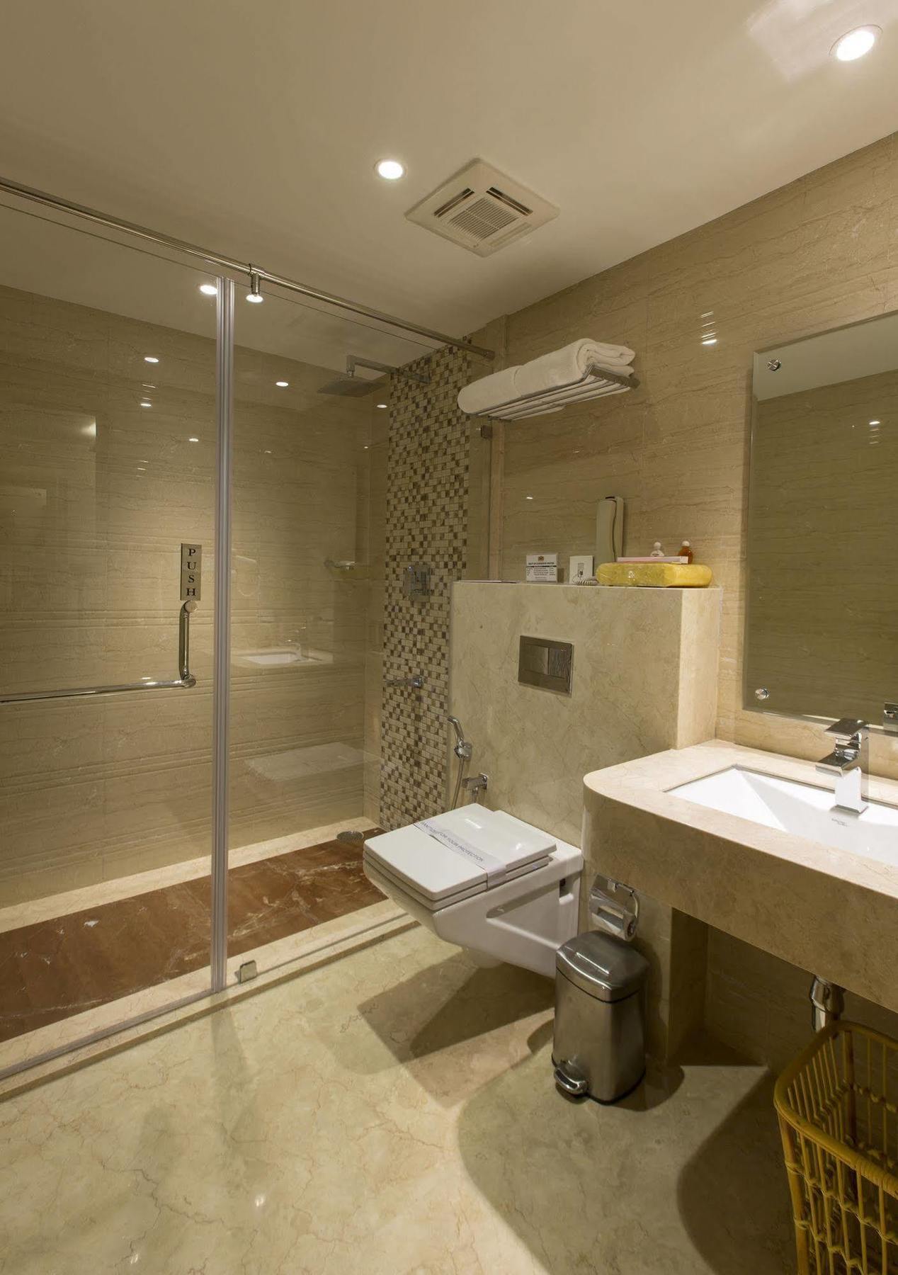 Pai Viceroy Tirupati Exterior foto