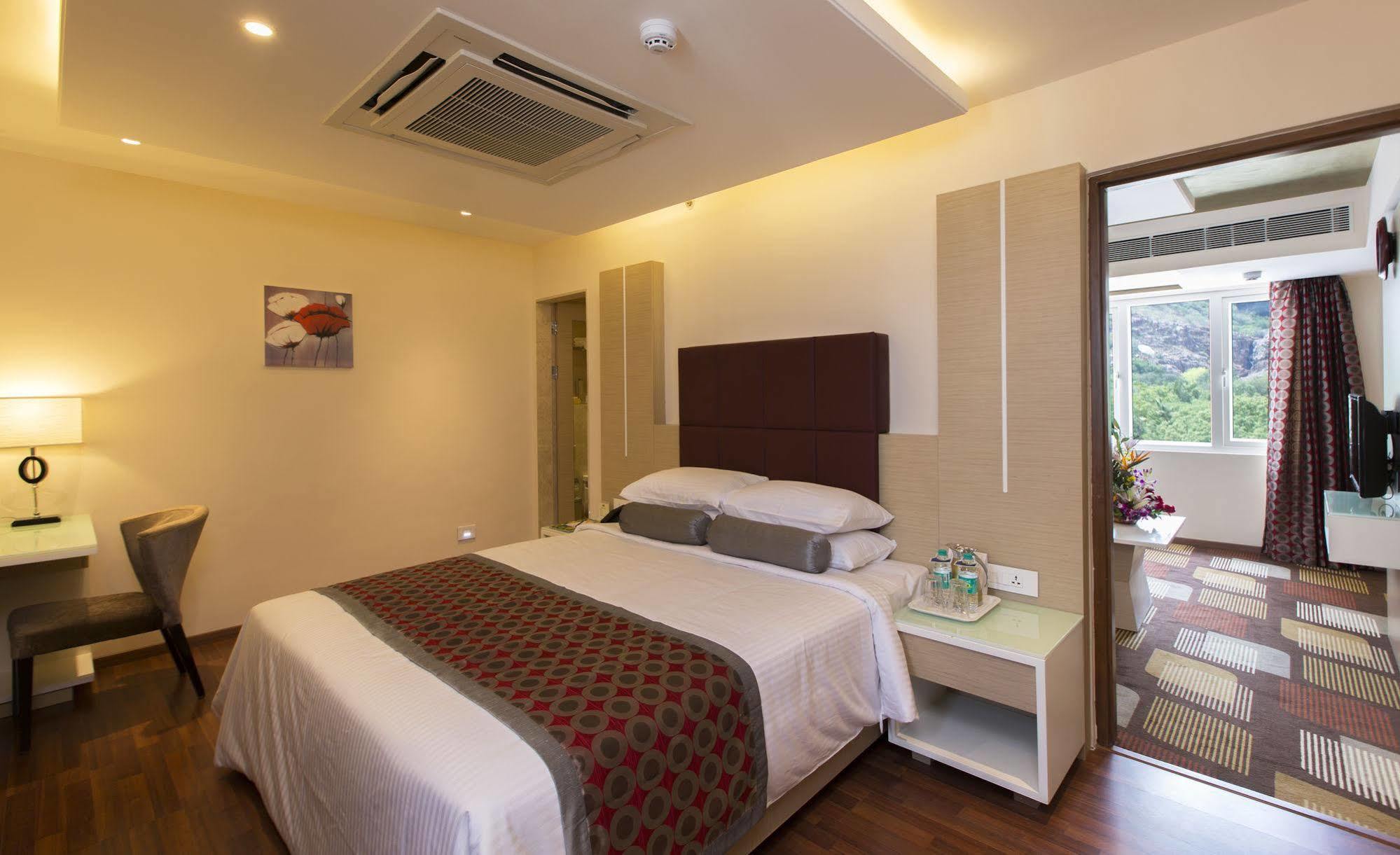 Pai Viceroy Tirupati Exterior foto