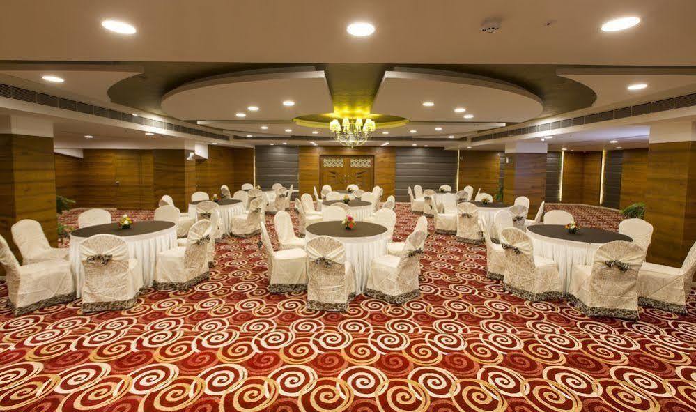 Pai Viceroy Tirupati Exterior foto